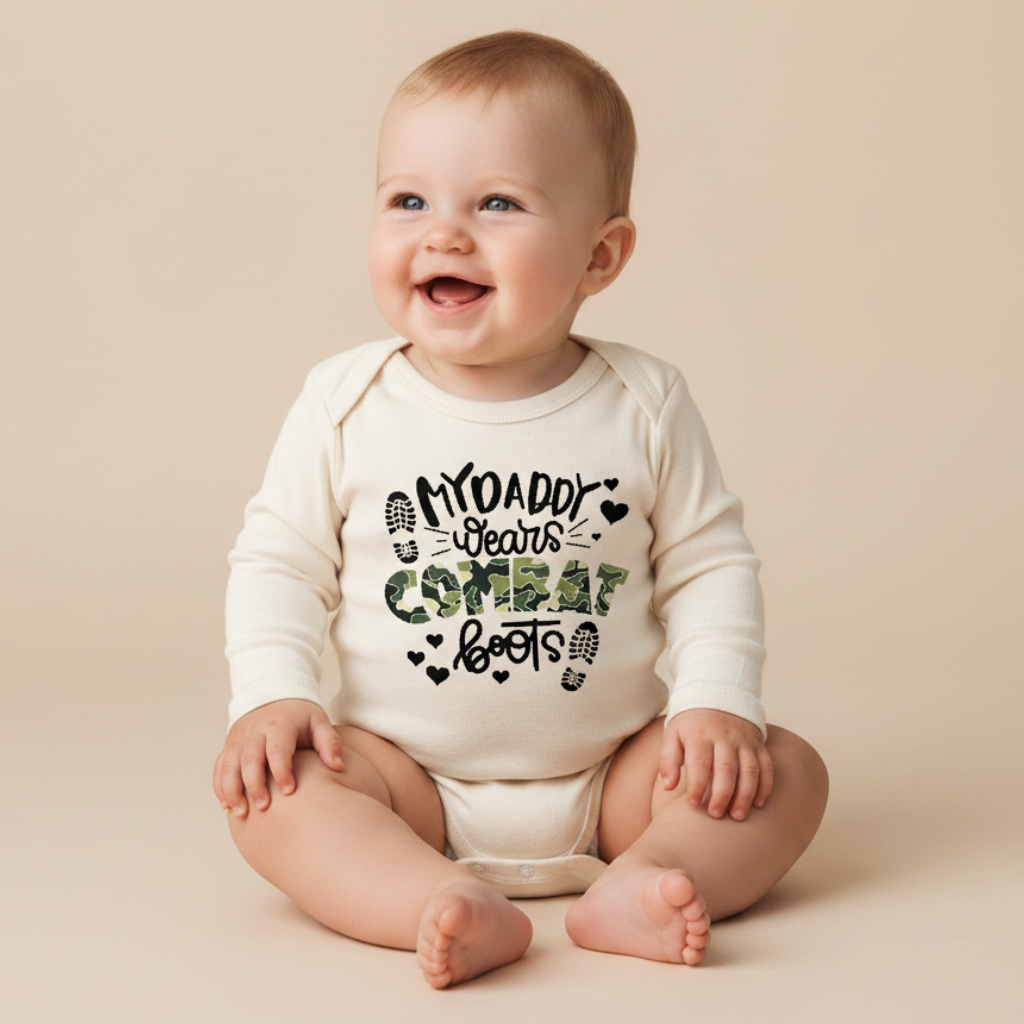 Long-Sleeve Military Baby Onesie – My Daddy Wears Combat Boots Bodysuit