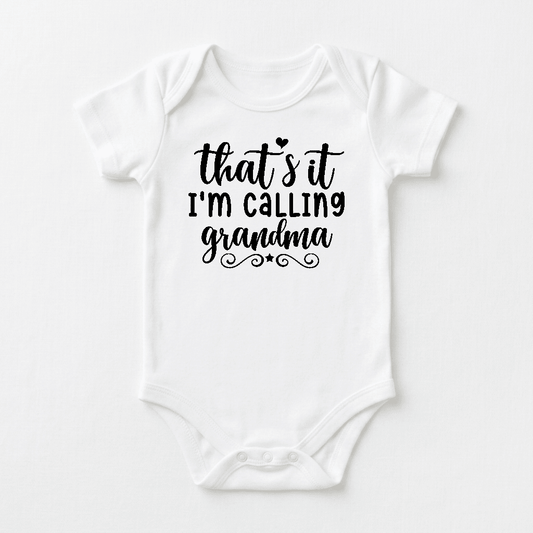 Dress your little one in the Toodleroos “That’s It I’m Calling Grandma Baby Onesie – Funny Bodysuit,” featuring playful black script and making an adorable coming-home outfit or a sweet grandma-themed baby shower gift.